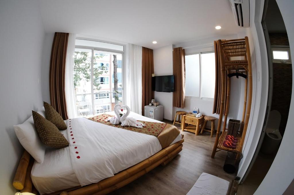 The Umi Hotel Хошимин Екстериор снимка