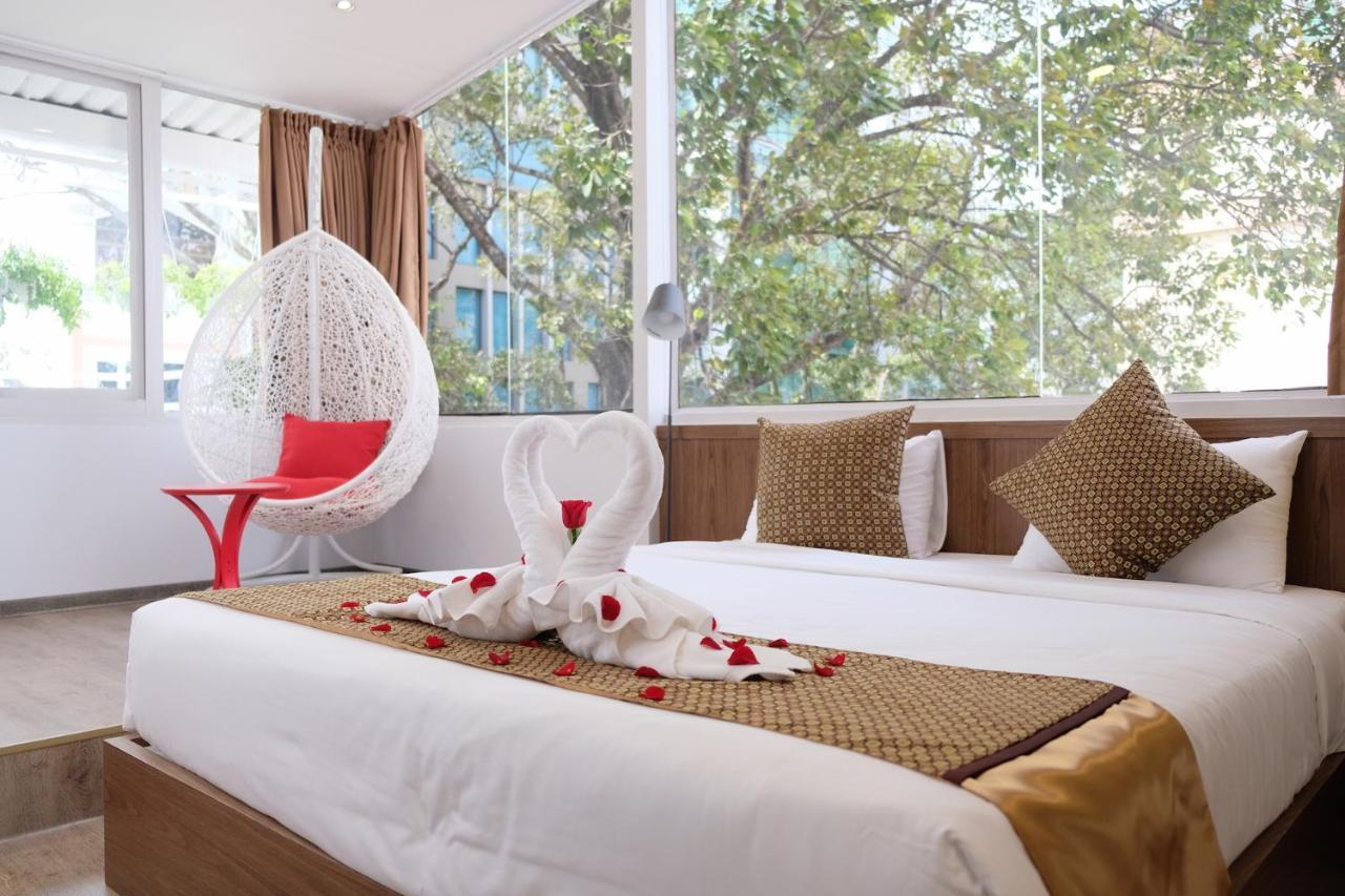 The Umi Hotel Хошимин Екстериор снимка